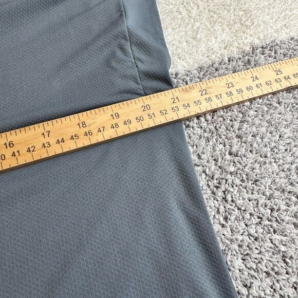 Downeast T shirt Womens size Medium V Neck Gray layering Tee Essential light - Picture 10 of 12